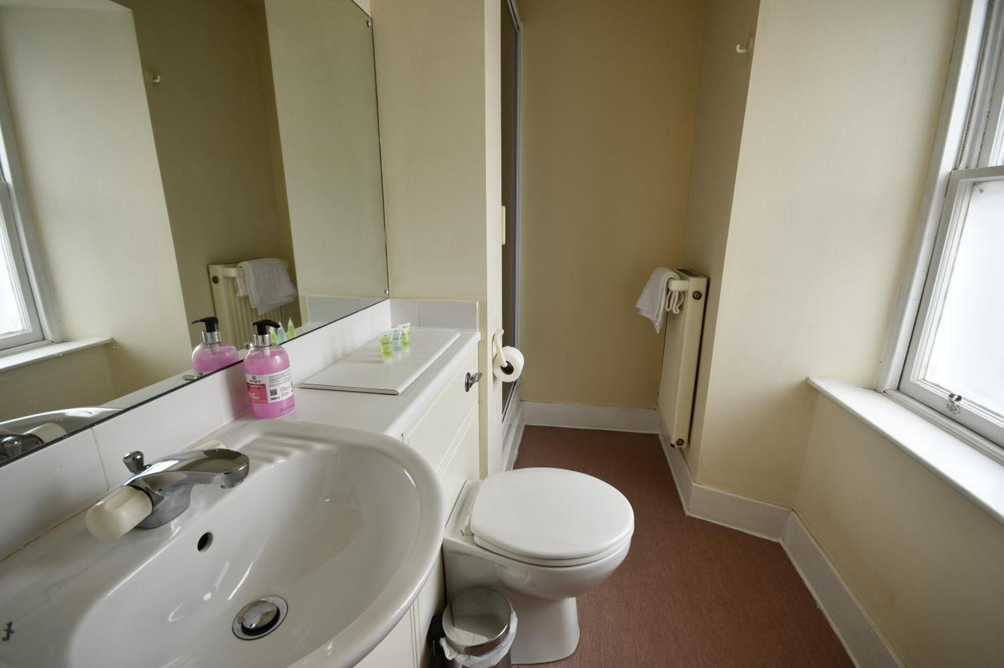 Douglas Arms Hotel Castle Douglas Room photo
