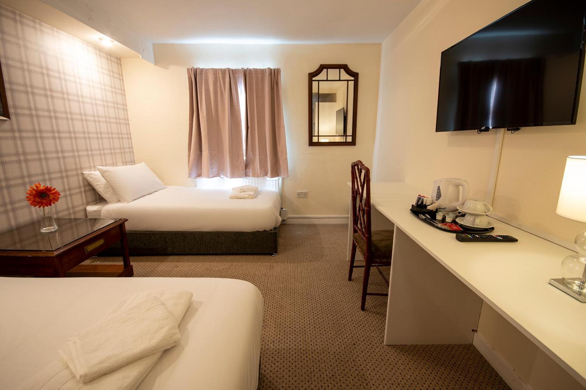 Douglas Arms Hotel Castle Douglas Room photo