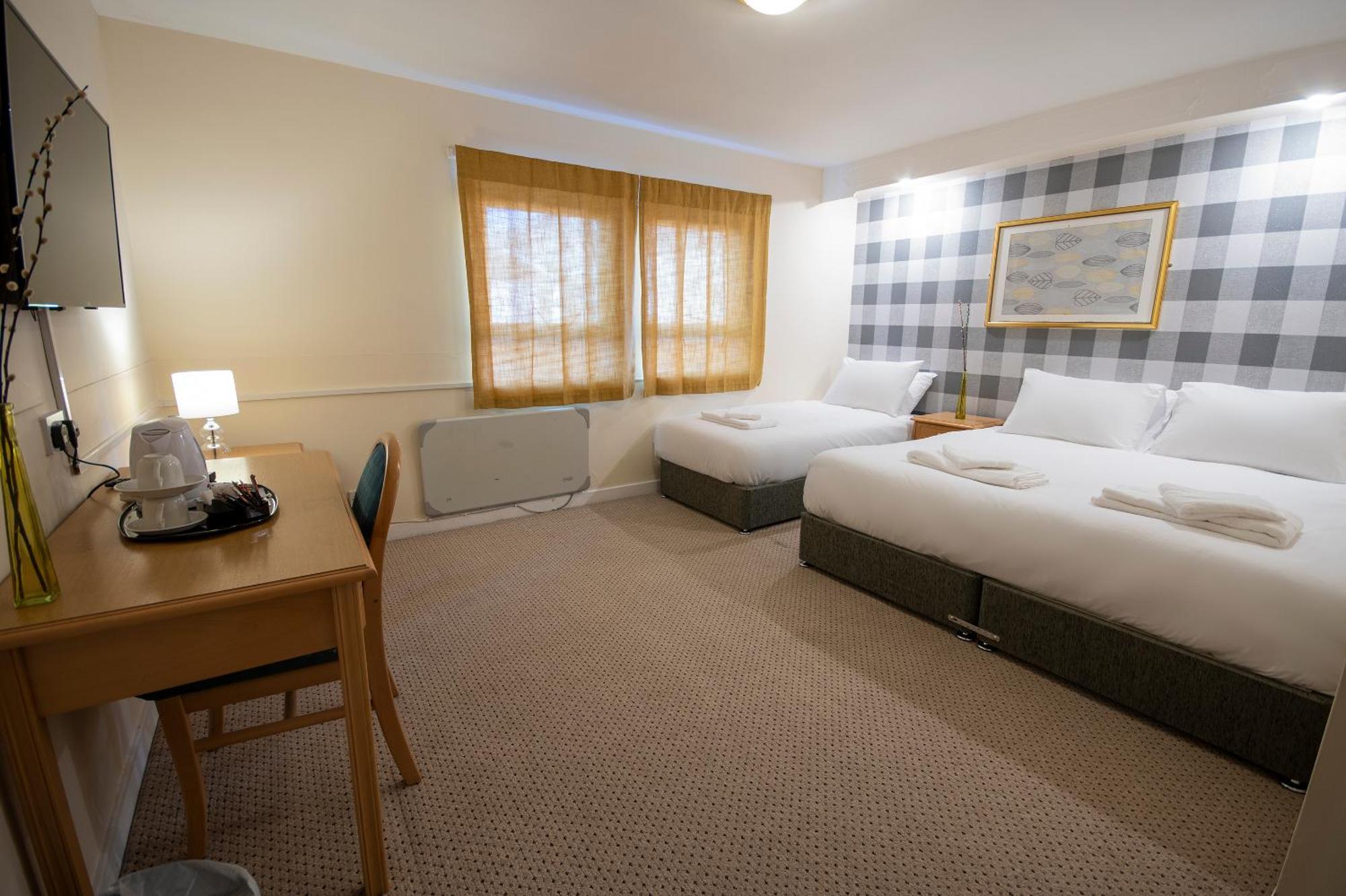 Douglas Arms Hotel Castle Douglas Room photo