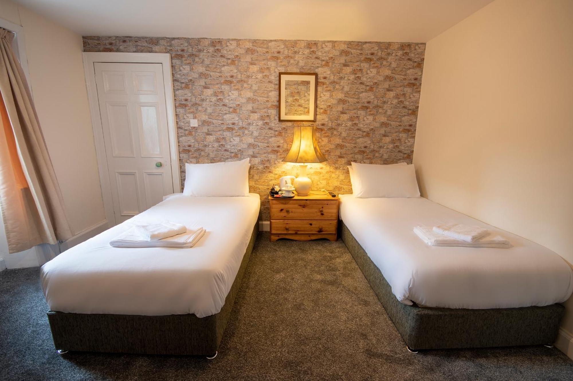 Douglas Arms Hotel Castle Douglas Room photo